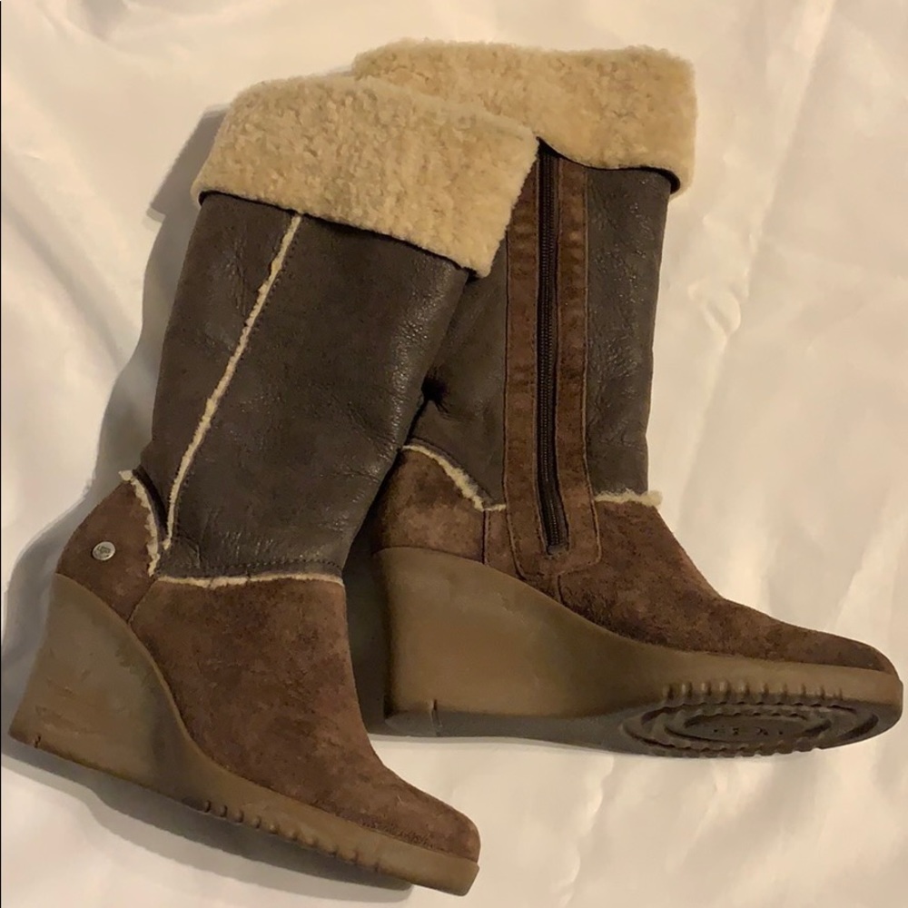 Like new Ugg Sandra chocolate / dark brown